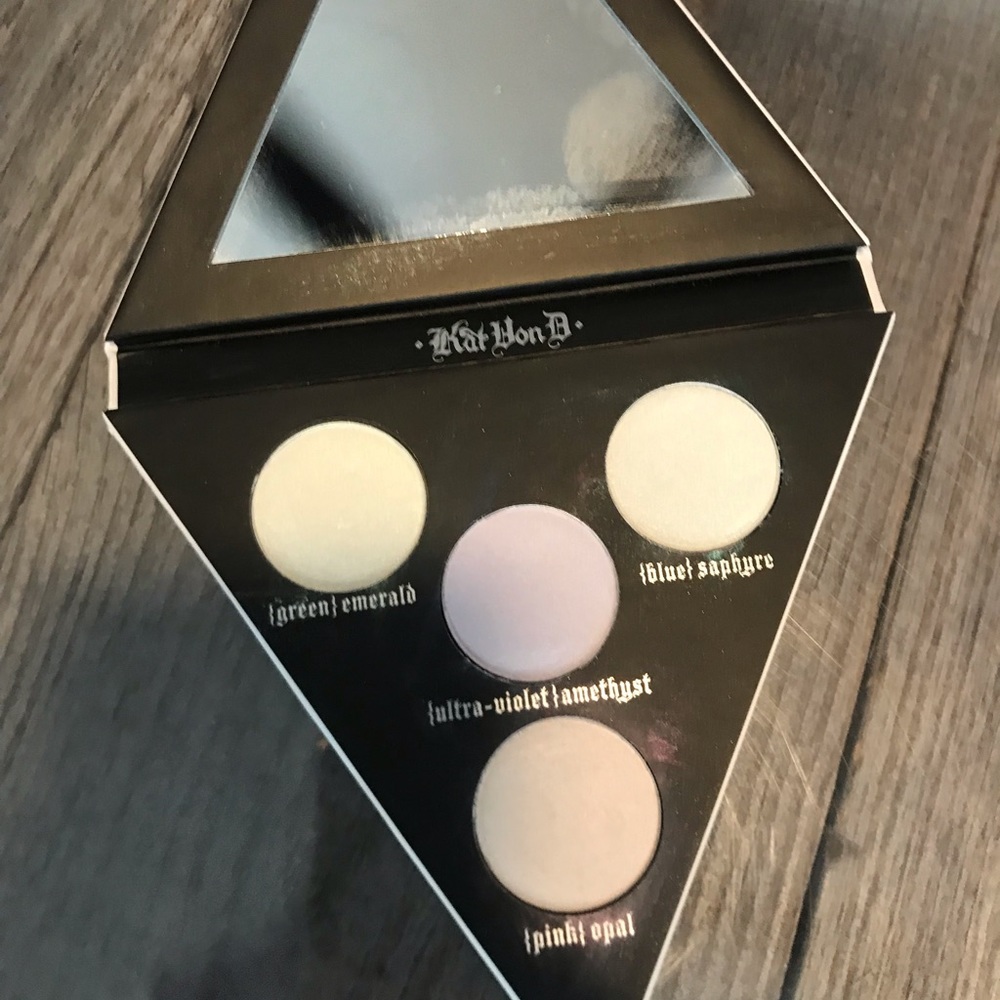 Kat Von D holographic palette